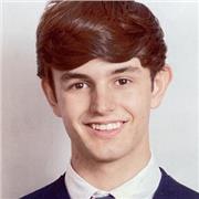 Soy una persona paciente y creativa, con vocación por la enseñanza. Daré clases de nivel básico, adaptando el aprendizaje.